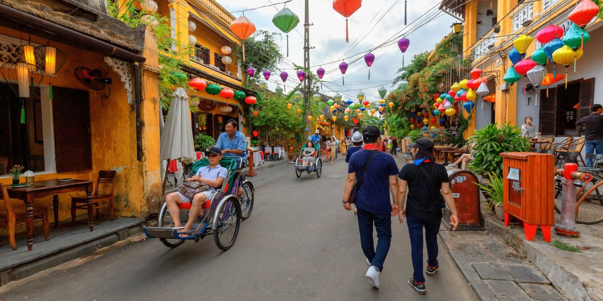 Routine and recommended vaccines for travel in Vietnam