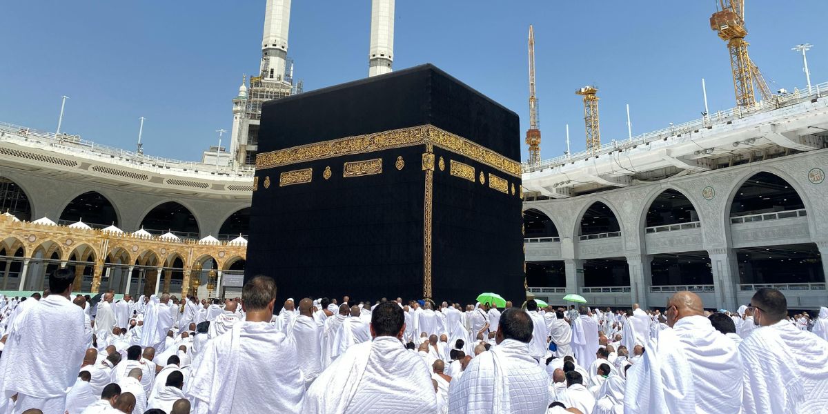 Routine and recommended vaccines for travel in the Middle East